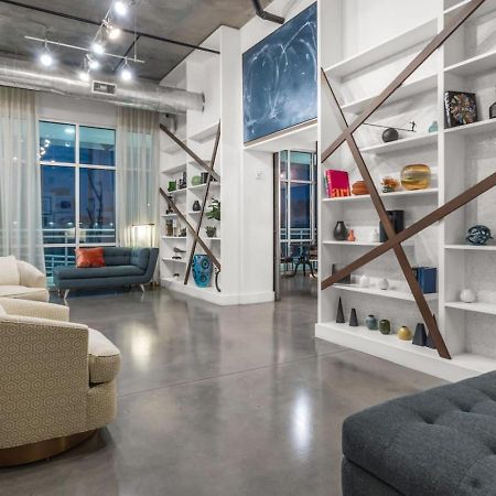 Modern 2 Bed Getaway Steps From Tropicana Field Сент-Питерсберг Экстерьер фото