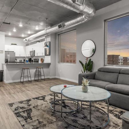 Modern 2 Bed Getaway Steps From Tropicana Field Сент-Питерсберг Экстерьер фото